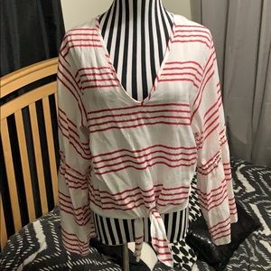 Lavender Field cropped ruffle sleeve blouse, Sz L.